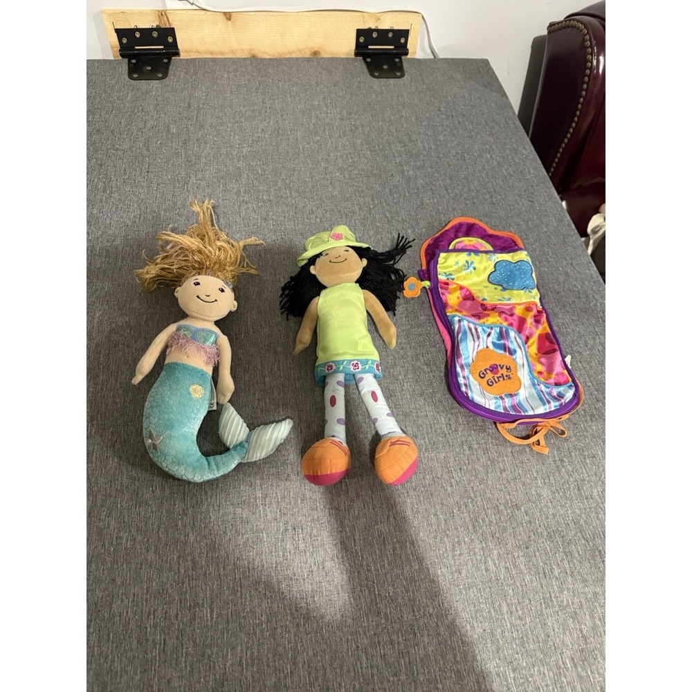 Manhattan Toy Groovy Girls 13" Kendra & Marissa Soft Dolls w/ Sleeping Bag